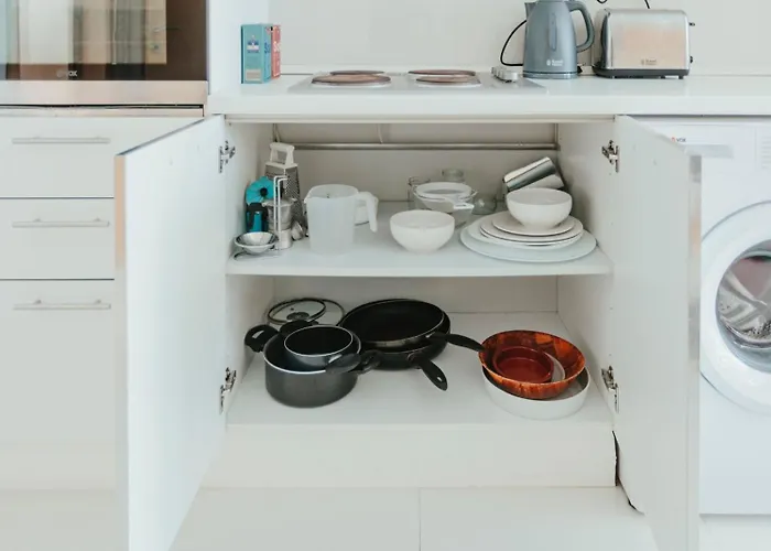 Cozy Seaside One-bedroom Penthouse * 슬리에마