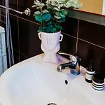 Cozy Seaside One-bedroom Penthouse 아파트 슬리에마
