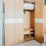 アパート Cozy Seaside One-bedroom Penthouse スリーマ