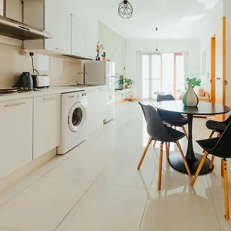 Apartment Cozy Seaside One-bedroom Penthouse Sliema