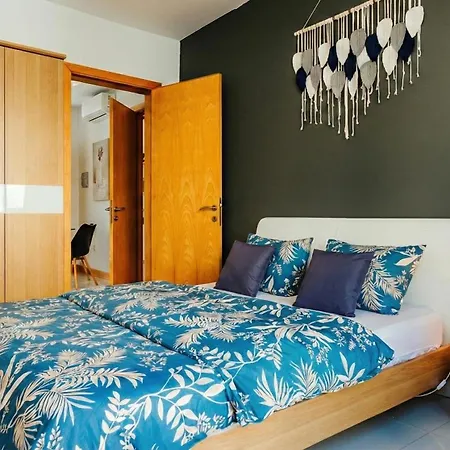 Apartment Cozy Seaside One-bedroom Penthouse *