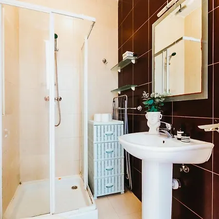 Cozy Seaside One-bedroom Penthouse *